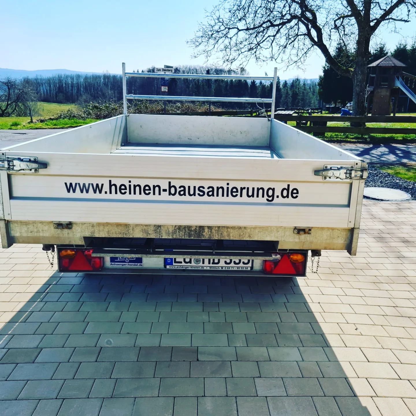 Anhänger Web